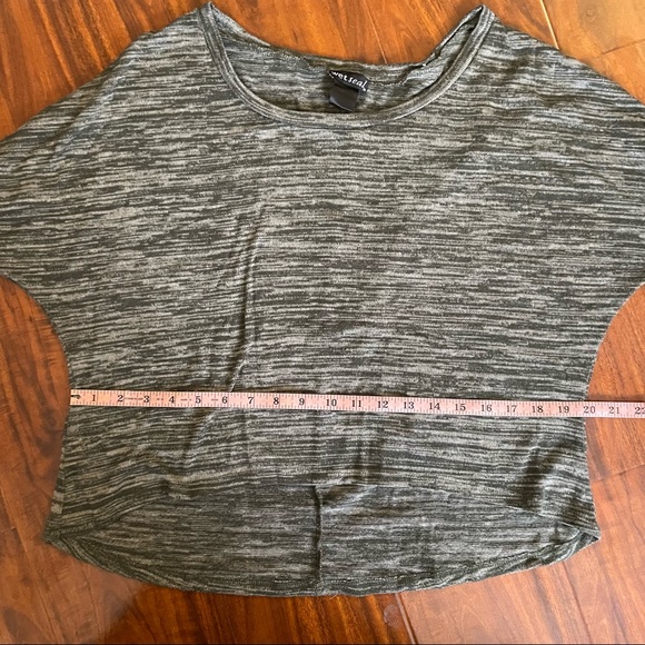 Wet Seal lightweight sweater ⭐️ - Picture 7 of 9